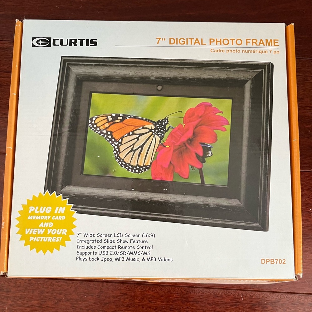 Curtis digital frame